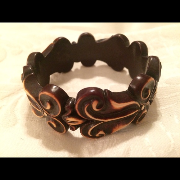 Wood carved bangle