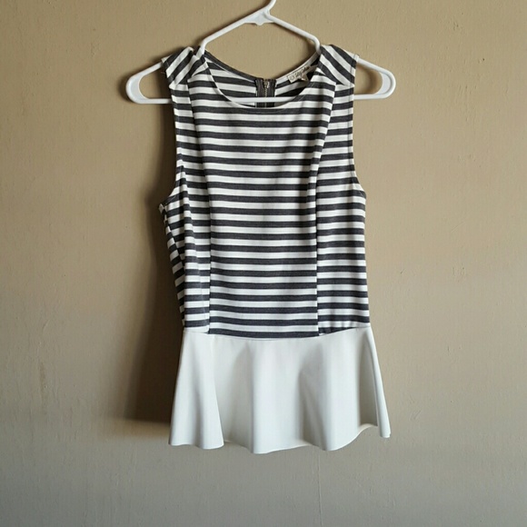 Sleeveless peplum women's top