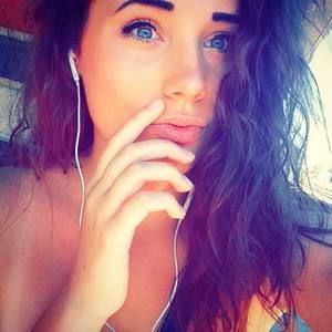 Meet your Posher, Daniella