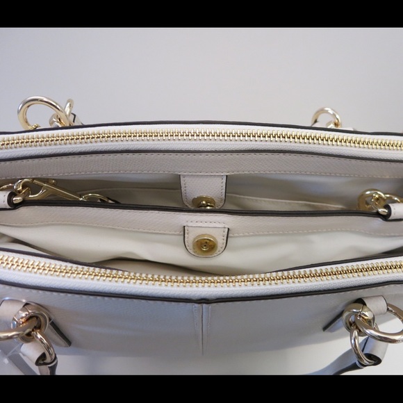 Coach Christie Carryall - Picture 3 of 5