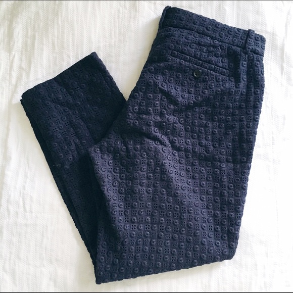 SOLD 🎉 j.crew cafe capri in domino eyelet - Picture 3 of 4