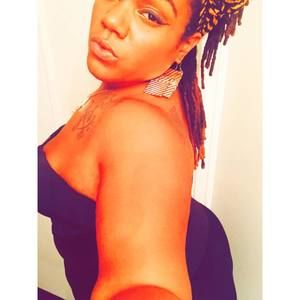 Meet your Posher, Bee