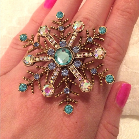 ❗️SOLD❗️ Betsey Johnson Snowflake Ring ❄️💍
