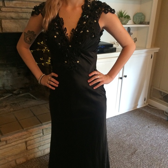 Formal Dress - Picture 2 of 2