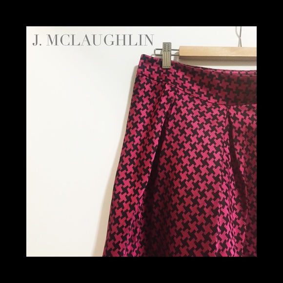Rare J. McLaughlin 100% silk skirt