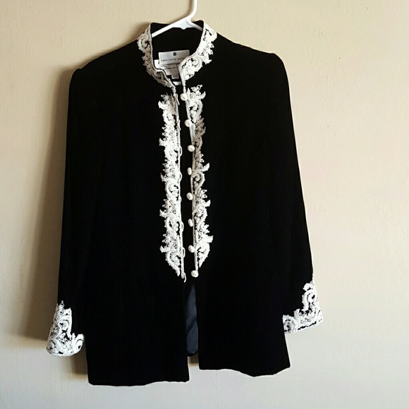 Oscar de LA Renta velvet evening jacket