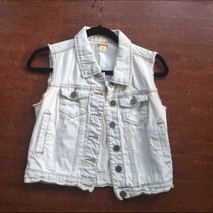 Sleeveless Jean Jacket/Vest