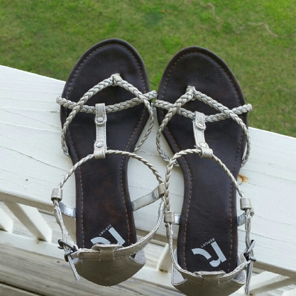 Report braided sandals