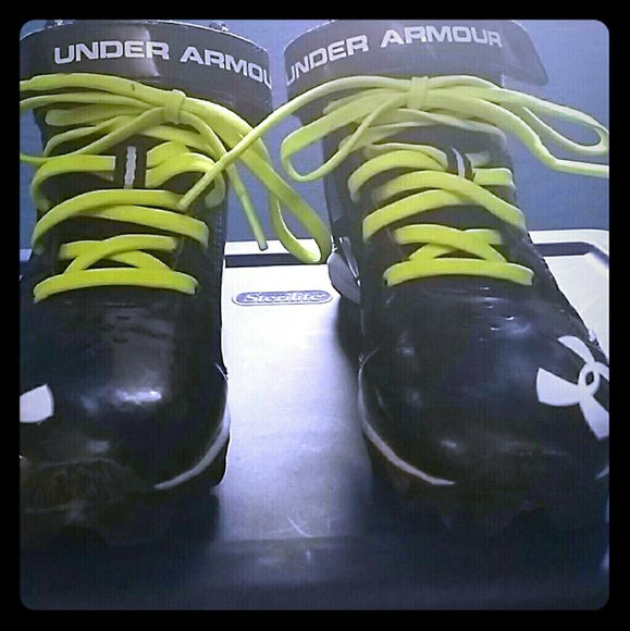 Under Armour Cleats  (Size 2)