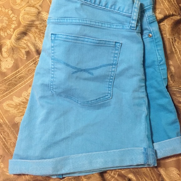 Sexy boyfriend shorts - Picture 2 of 4