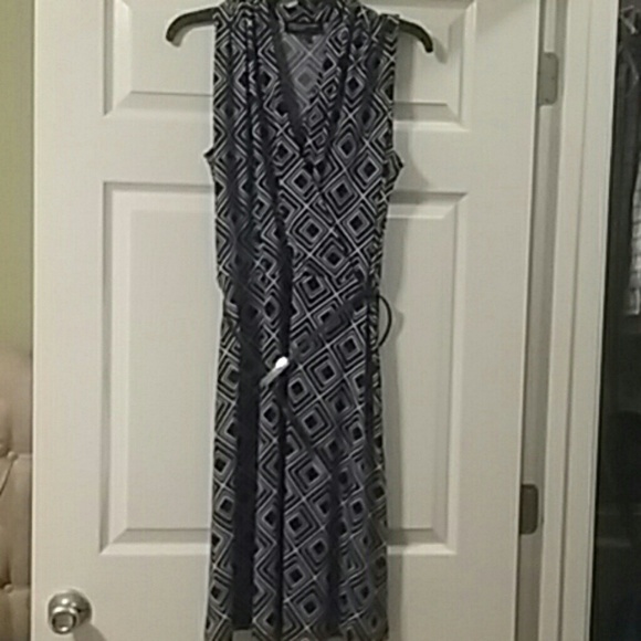 Jones new York sleeveless dress
