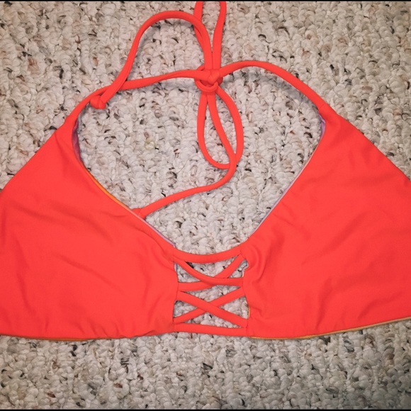 Reversible bikini top!!