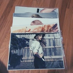 TAYLOR SWIFT Posters (5 available / never opened)