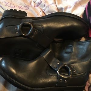 Black boots from Urban Outfitters!