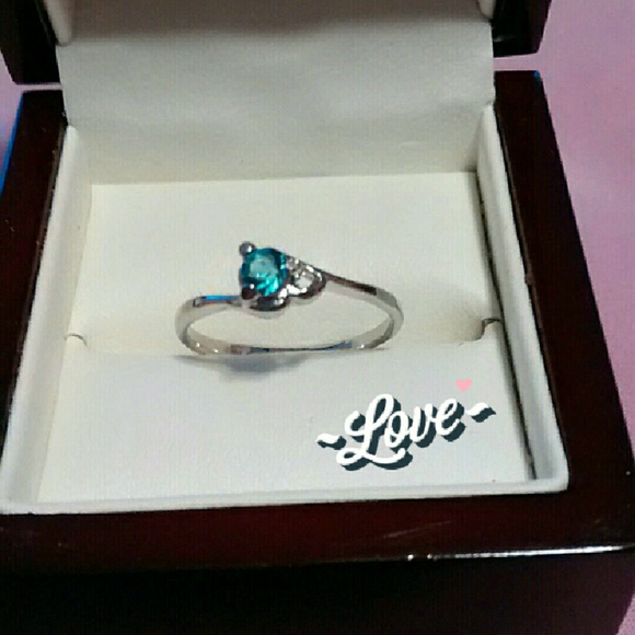Silver plated ring blue rhinestone size 8 NWT