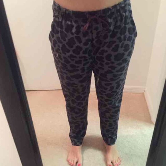 Lululemon jet crop 6