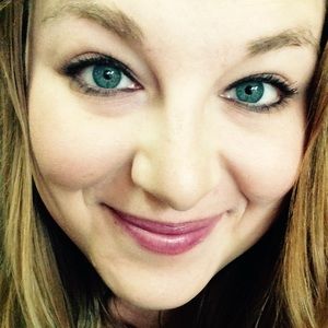 Meet your Posher, Anika