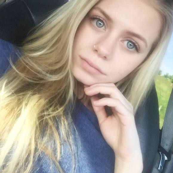 Meet your Posher, Bailey - Picture 1 of 1