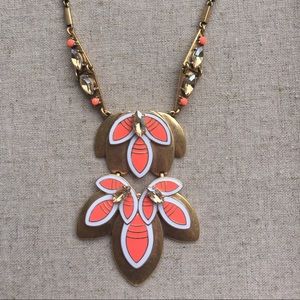 Stella & Dot Hibiscus Pendant Necklace