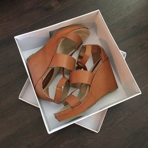 Report Kana Footbed Wedge Sandal