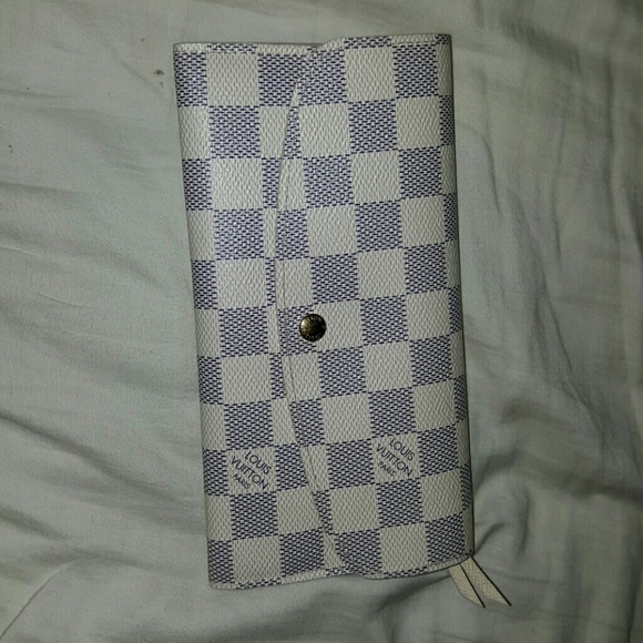 LV Damier wallet