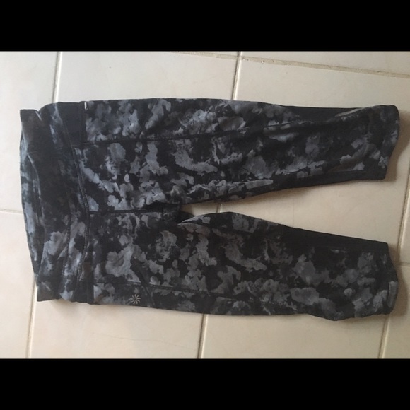 Athleta Floral Print Cropped Leggings