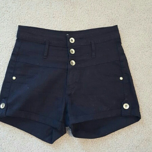 Back high waisted shorts