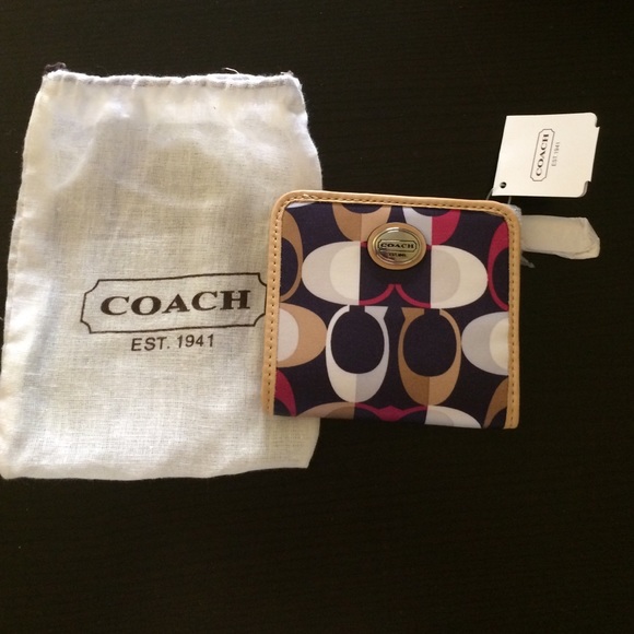 Coach wallet NWT