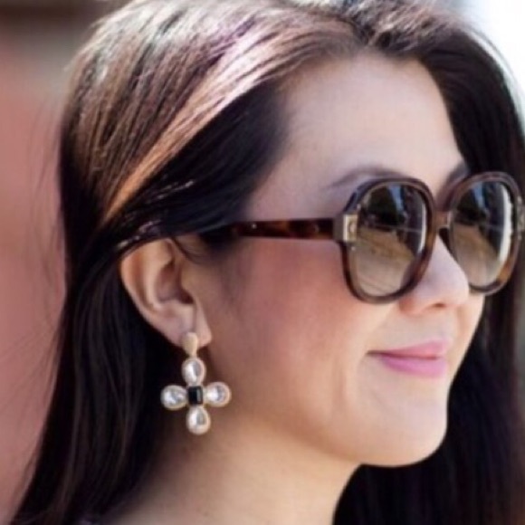 CRYSTAL Statement Earrings -elegant Cross design - Picture 2 of 2