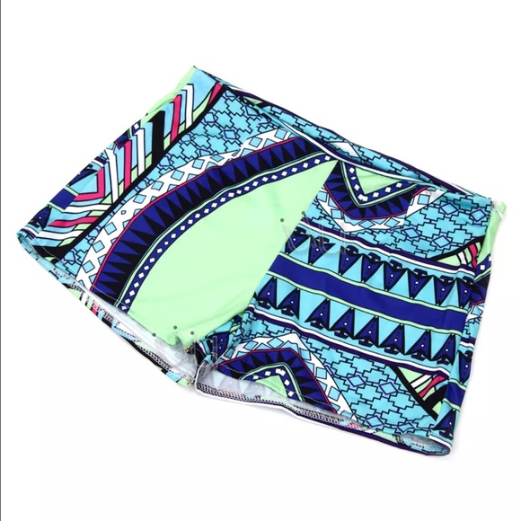 LAST PAIR Small HIGH WAISTED SHORTS - Picture 3 of 4