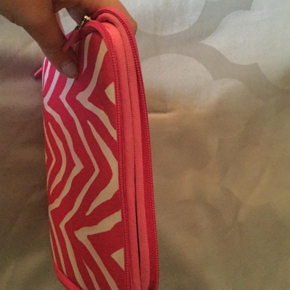 Macbeth Pink Zebra Print iPad Pro Case with Pocket - Picture 4 of 4