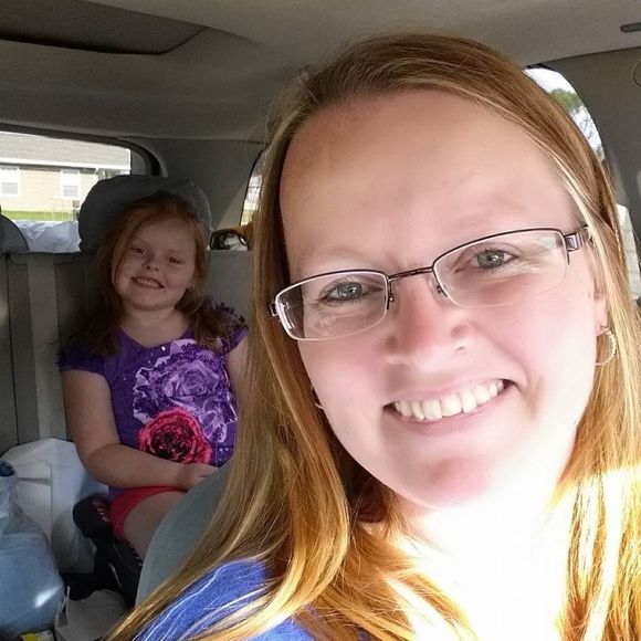 Meet your Posher, Jessica - Picture 1 of 1