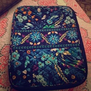 VERA BRADLEY MACBOOK CASE DOR 13inch