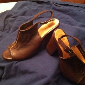 Brown-heeled sandals