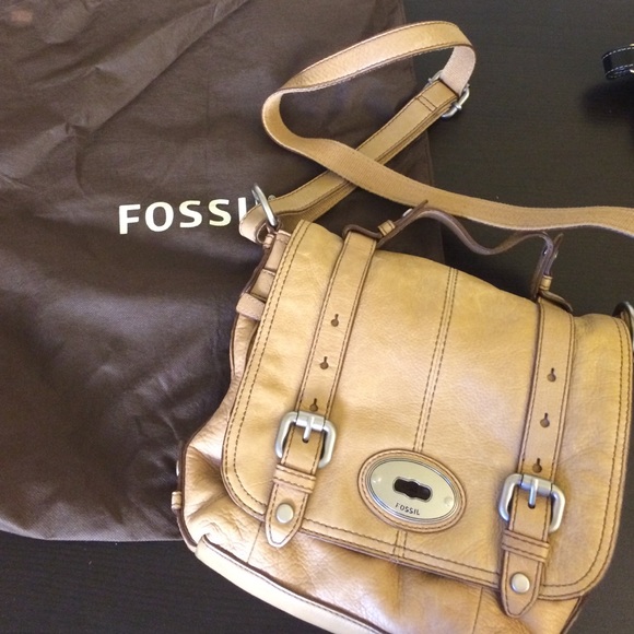 Tan leather Fossil purse