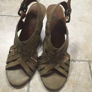 Size 7.5 Nine West Vintage sandals!
