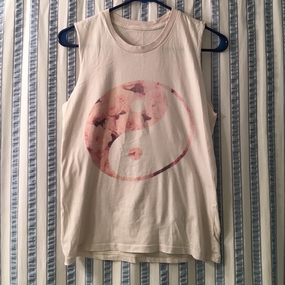Brandy Melville Sleeveless Floral Yin Yang Top