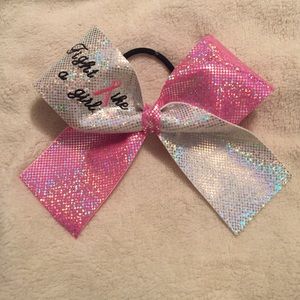 Cheerleading bow