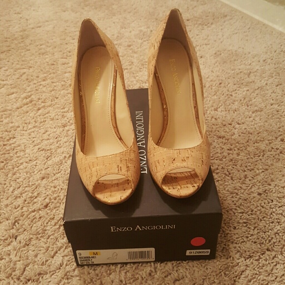 Enzo Angiolini spunky  cork gold mirror wedge