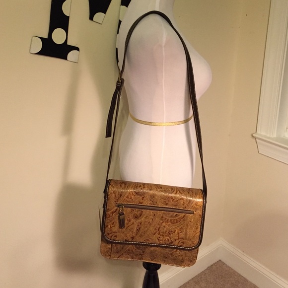 Relic NWT paisley shoulder bag!