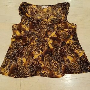 2x Paisley top