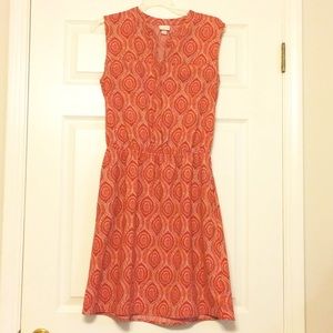 Casual dress with waist and pockets