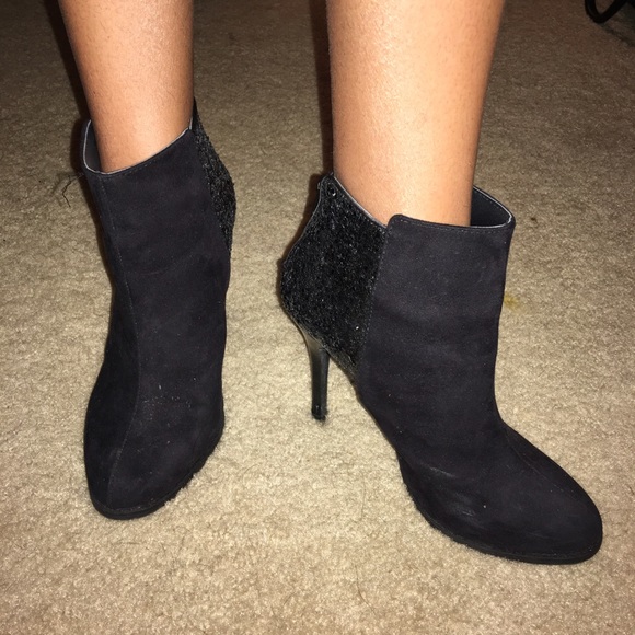 Mossimo black heeled booties size 6 - Picture 2 of 4