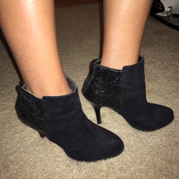 Mossimo black heeled booties size 6 - Picture 3 of 4