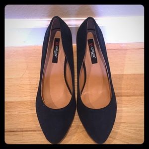 Florence pumps by Elegant Footwear