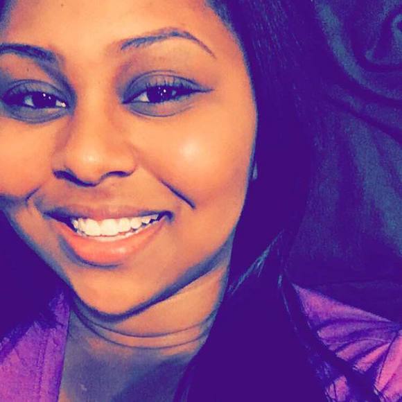 Meet your Posher, Arielle