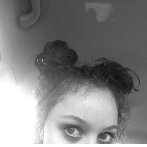 Meet your Posher, Michaela