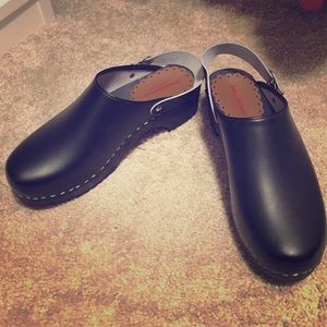 Black Swedish Clogs!