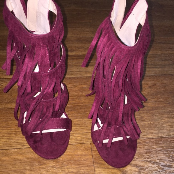 Wild dive heel size five and half - Picture 2 of 3