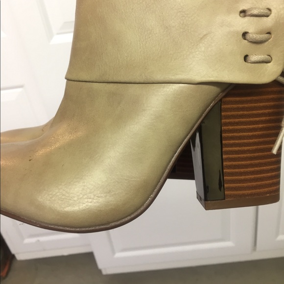 Tan Booties😍😍 - Picture 4 of 6